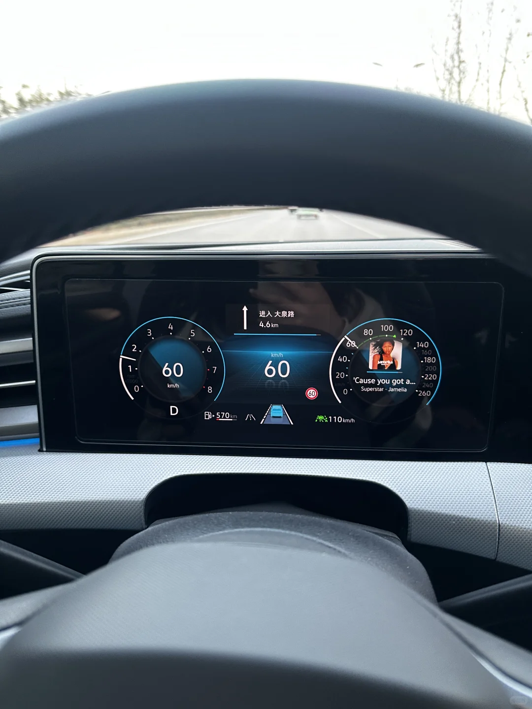 特斯拉的辅助驾驶没有大众的好用