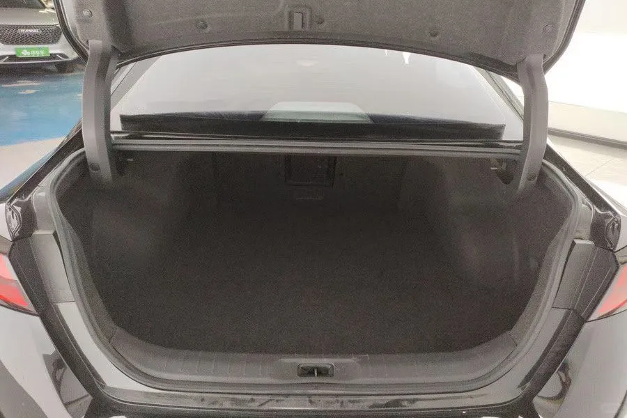 0.7万提天籁2.0T🚗 大沙发家用轿车太香了！