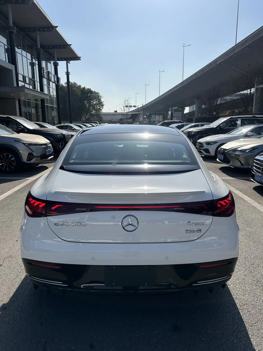 24.8万上路，年底绝杀EQE500轿车🚗