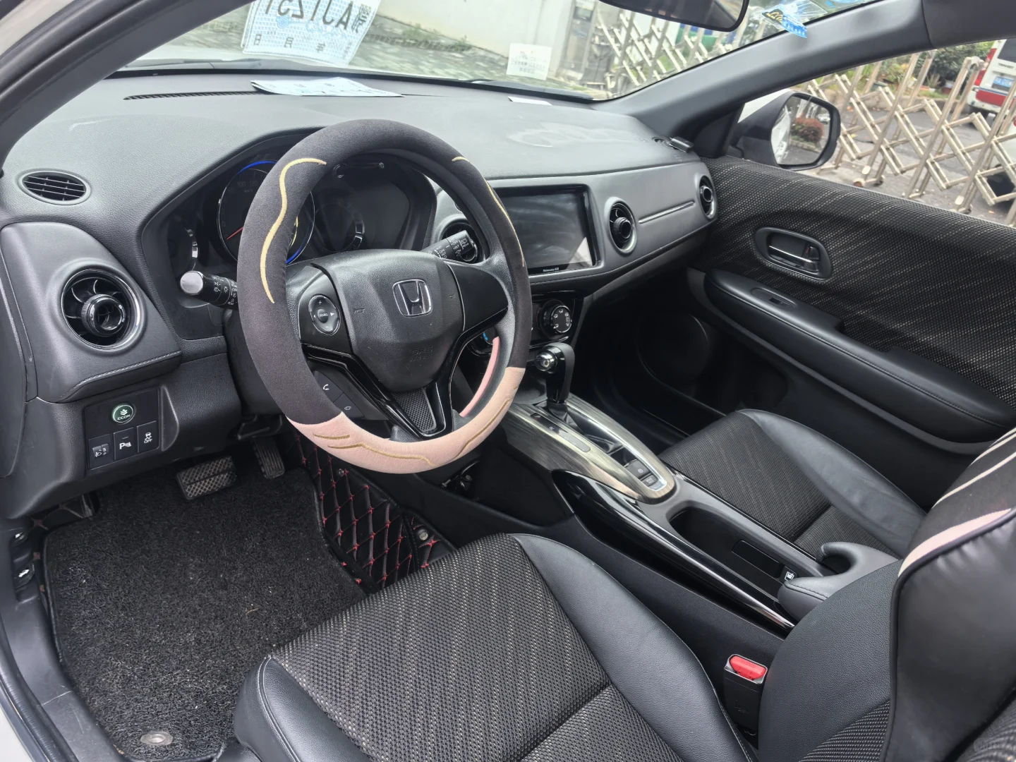 突然喜欢上了这台小型SUV…