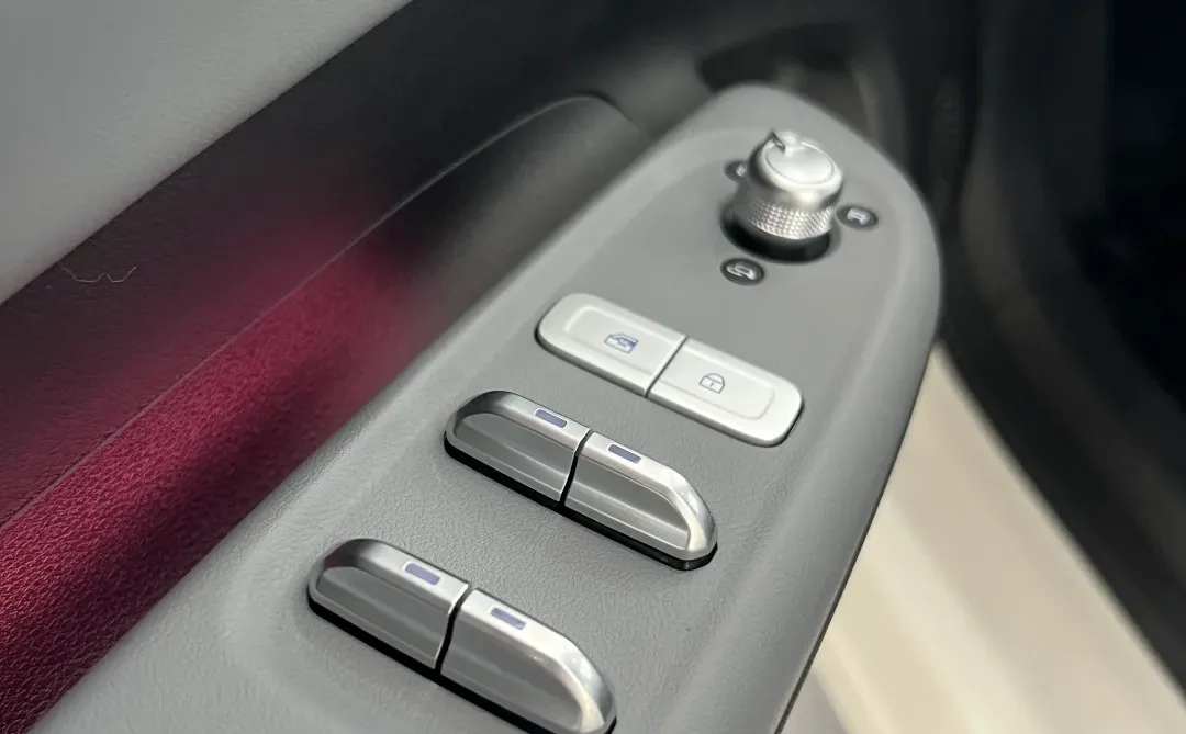 宝妈狂喜！纳米01简直是带娃神车🚗