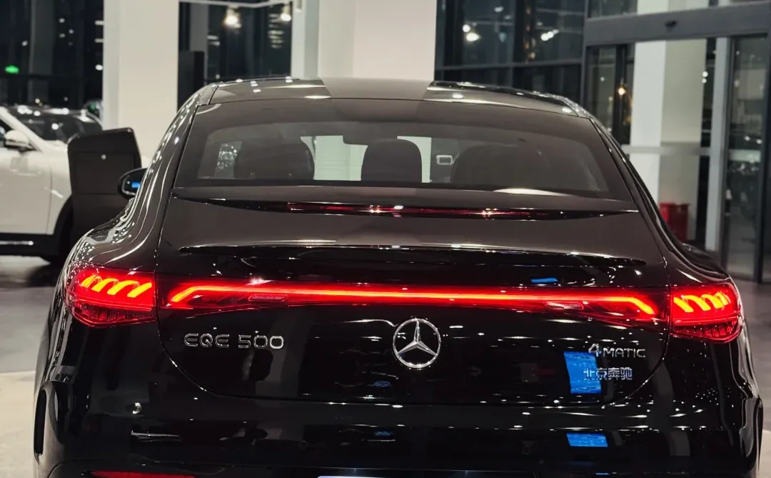 ✨ 奔驰EQE500纯电轿车✨