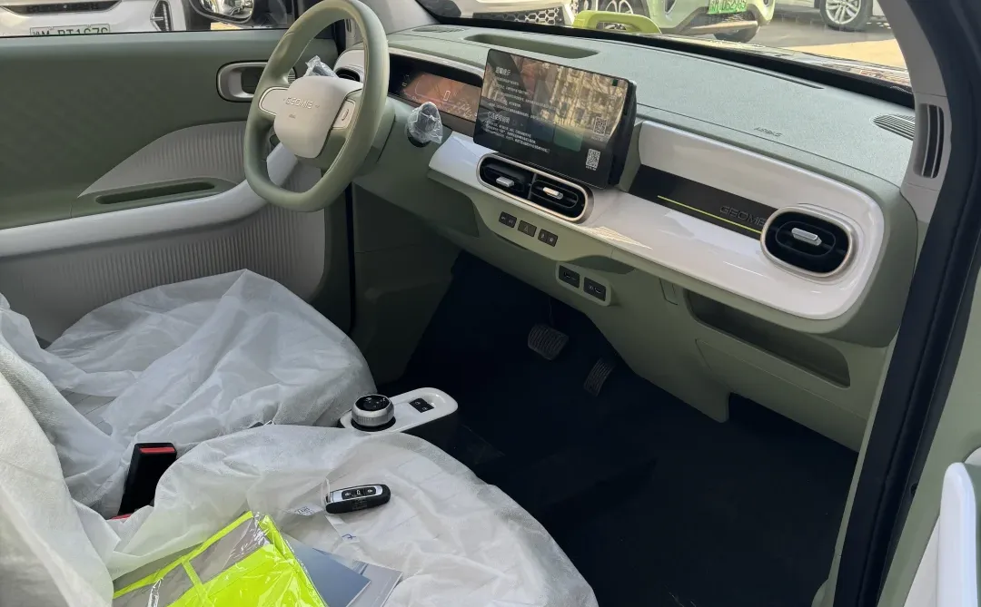 全新25款熊猫骑士版，全款35800包过户带回家