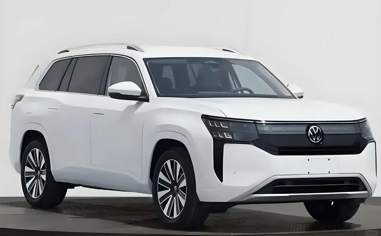 途昂Pro全境智能大七座SUV