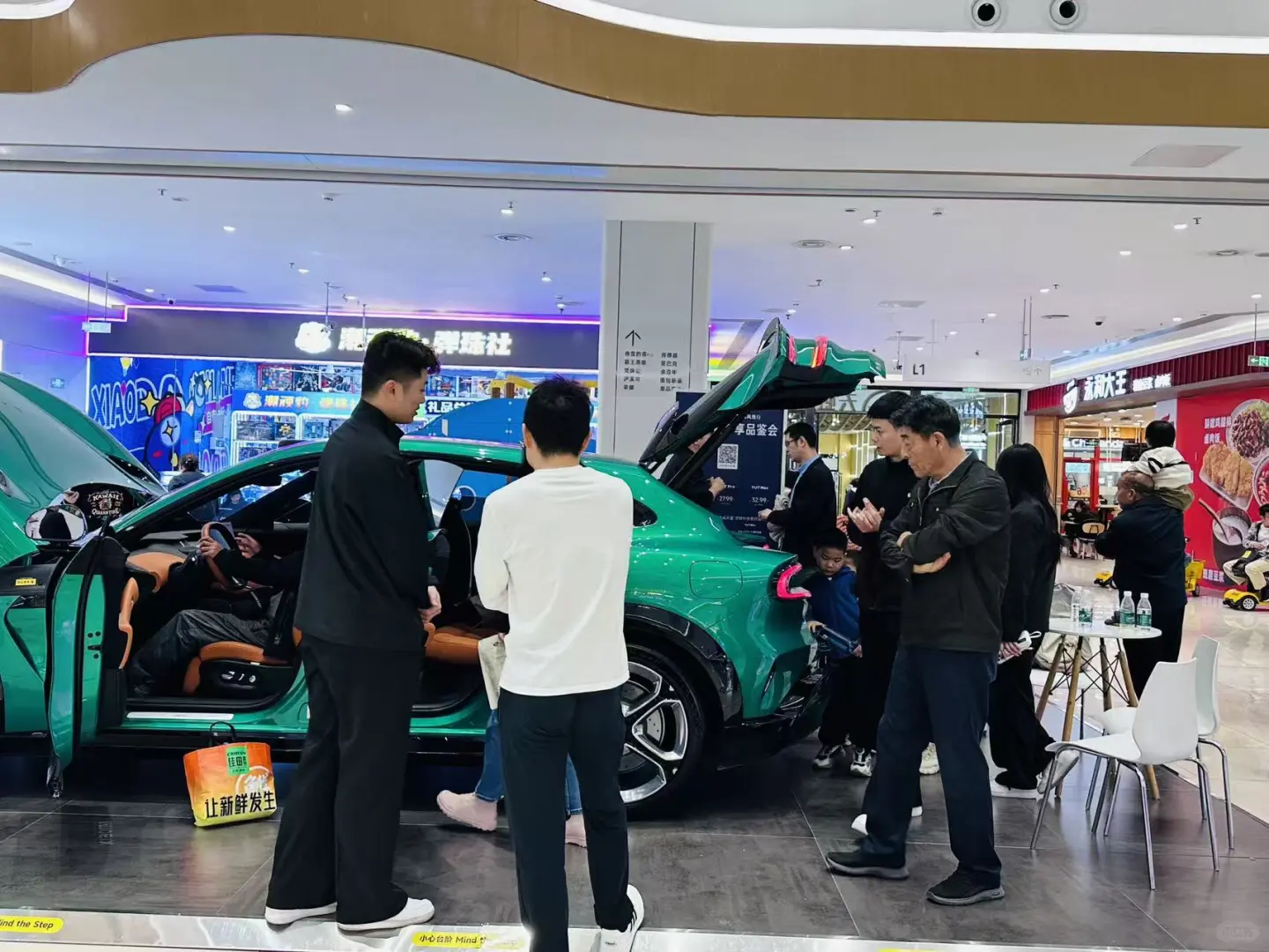 快来打卡！小米汽车巡展到坪山啦📍