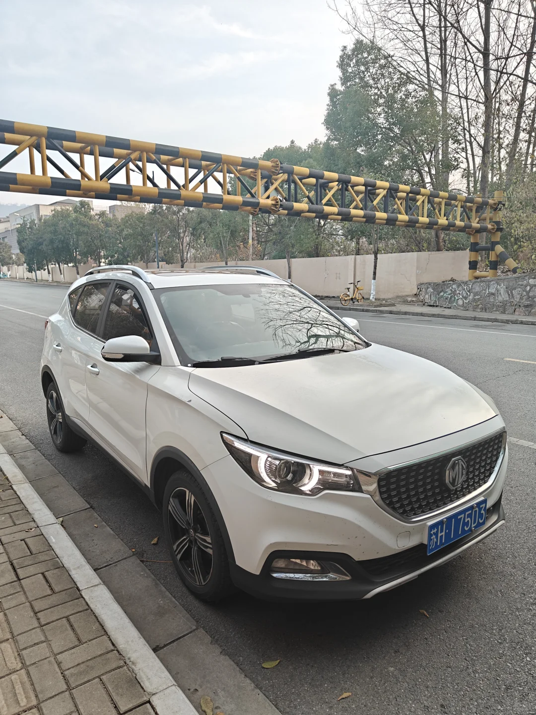 南京诚捷众汽车出售二手车