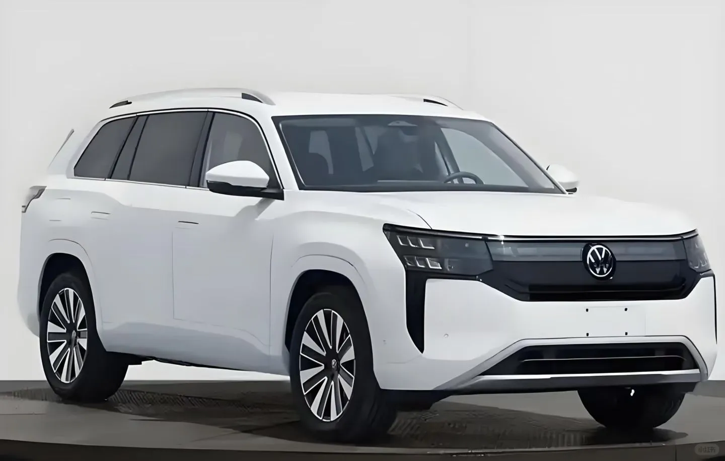 途昂Pro全境智能大七座SUV