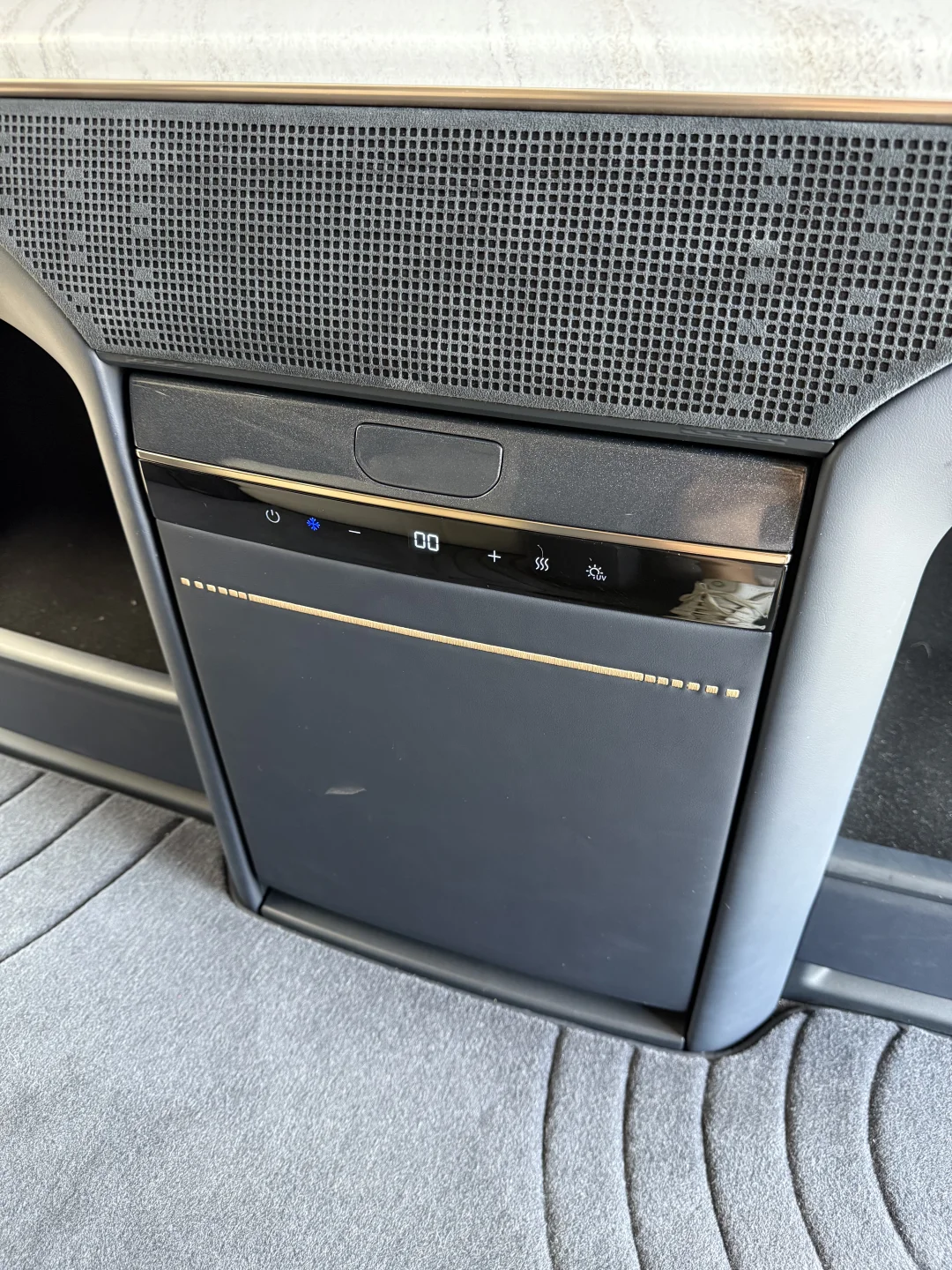 这车销量居然仅次于MEGA了