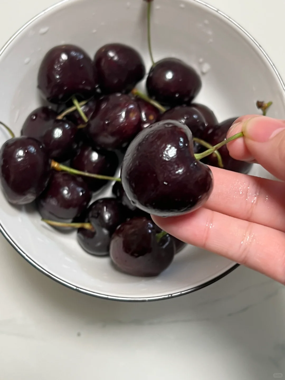 黑车红车哪个好？