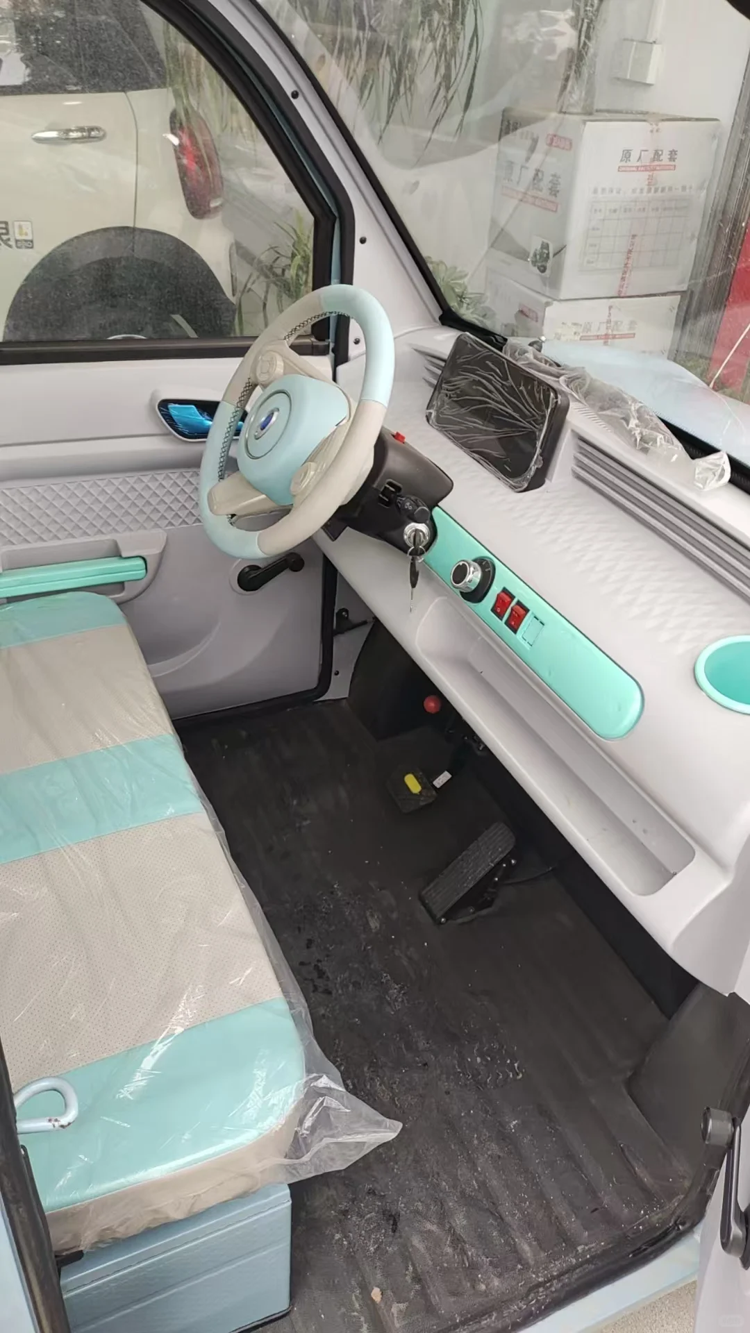 这个电动四轮车6000块钱可以买吗？