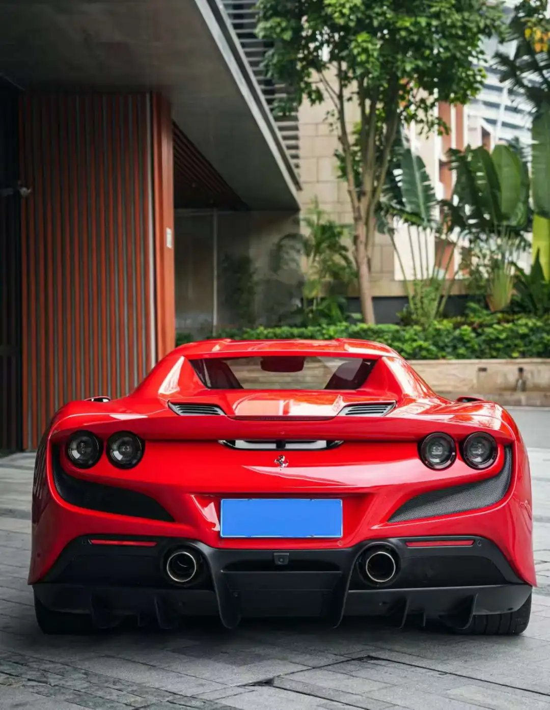 堪称魅魔啊！人类高质量跑车还得是法拉利！