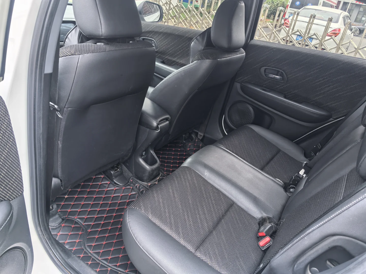 突然喜欢上了这台小型SUV…