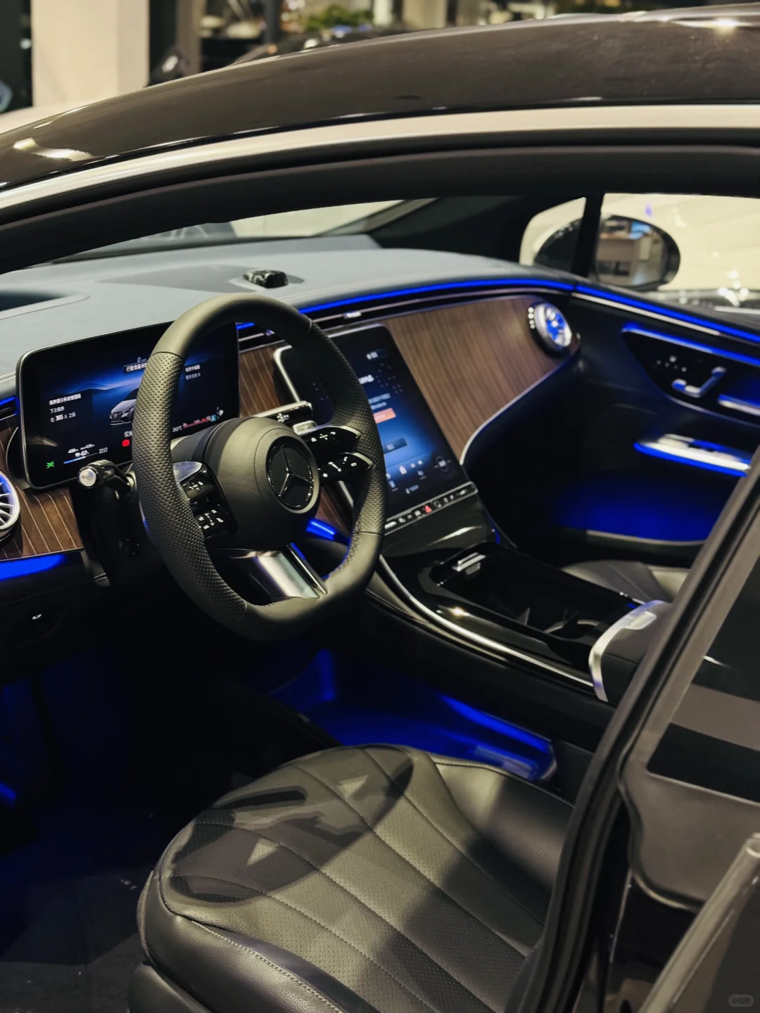 ✨ 奔驰EQE500纯电轿车✨