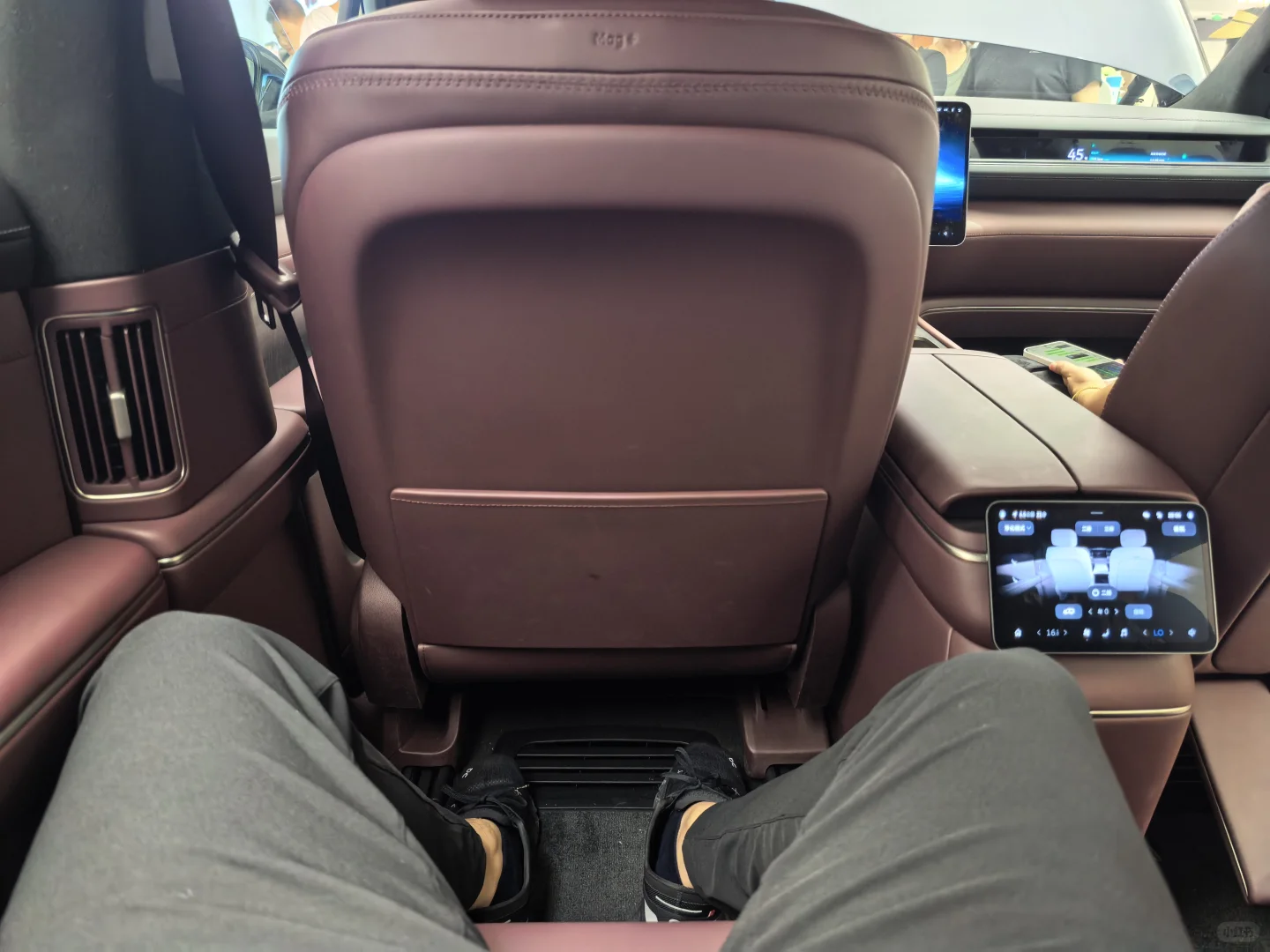 全新3代蔚来es8，巨大无比！！！