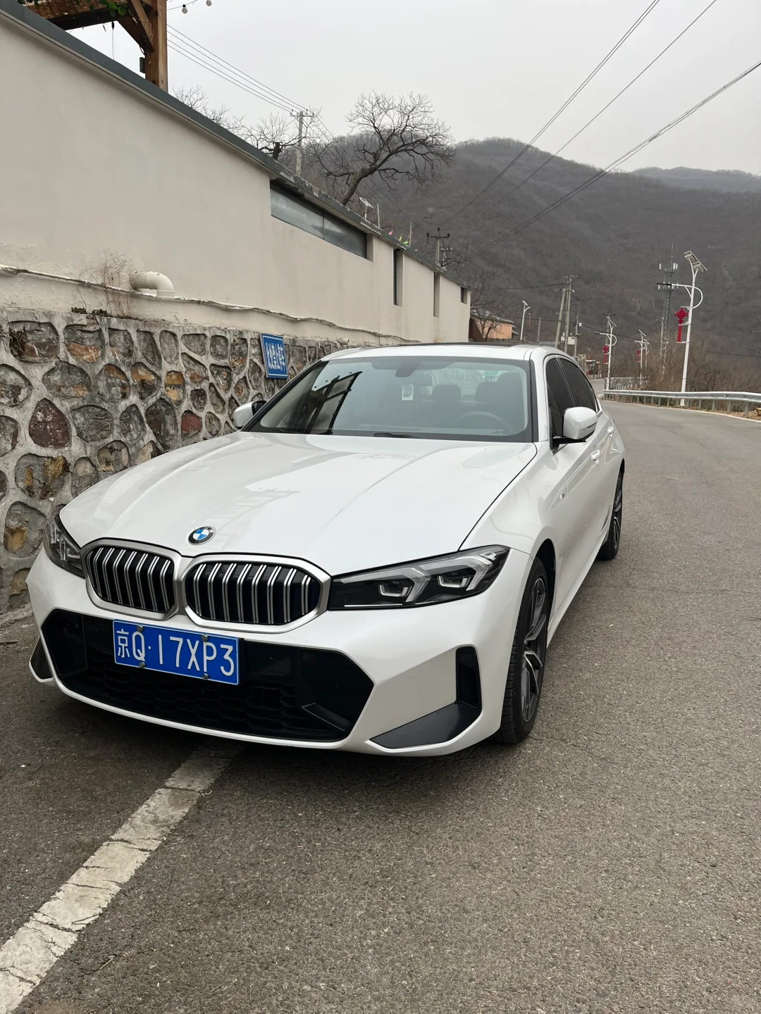 00后大学生勇闯租车—宝马320Li