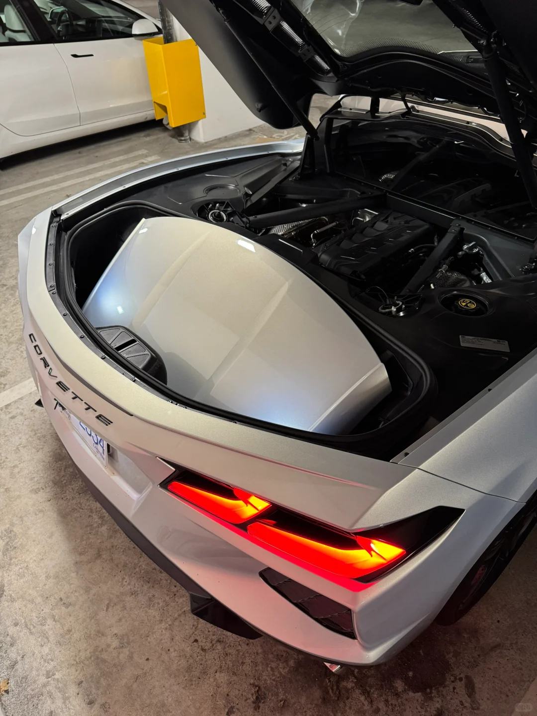 C8克尔维特: 中置6.2自吸大V8！