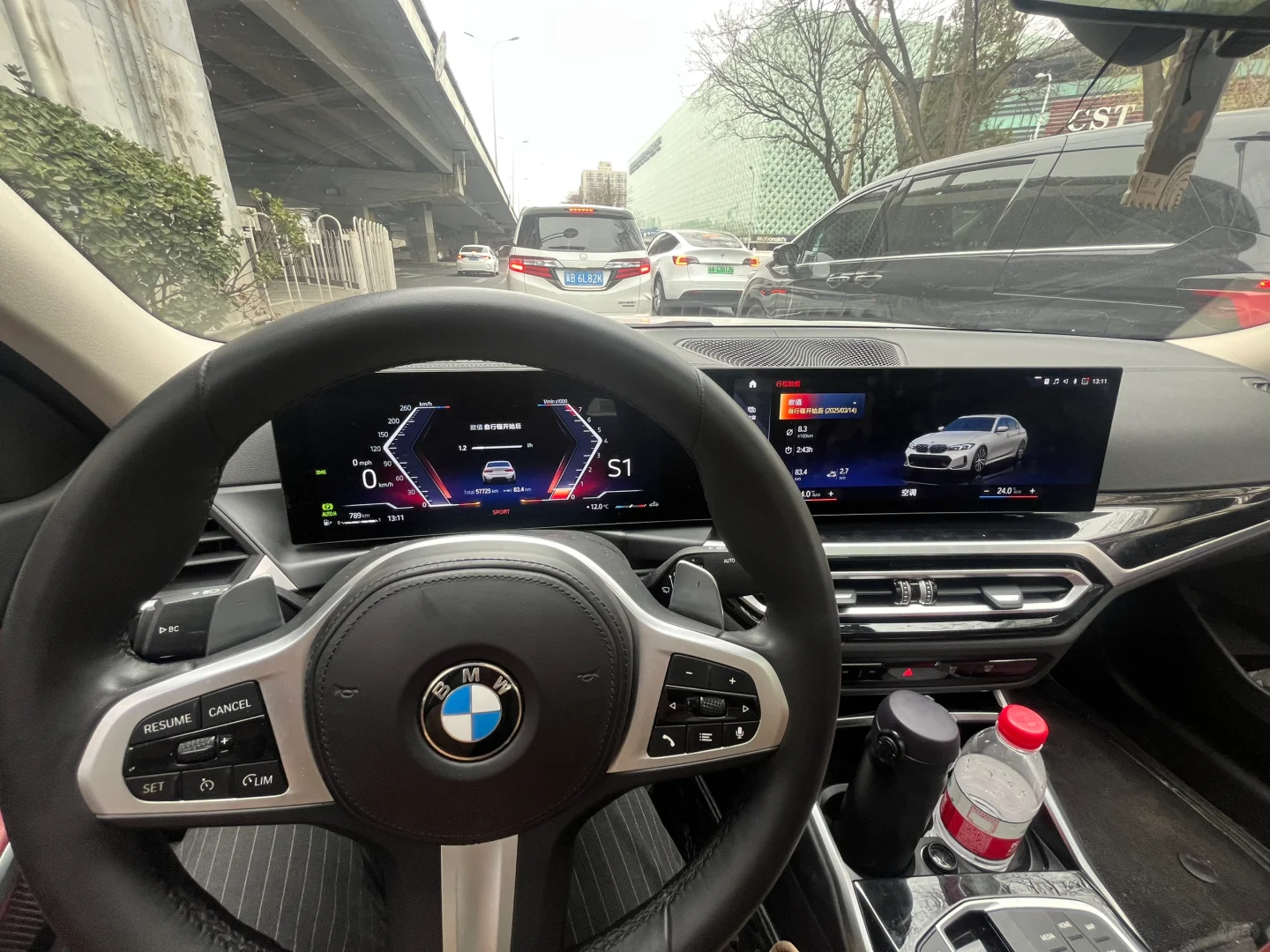 00后大学生勇闯租车—宝马320Li