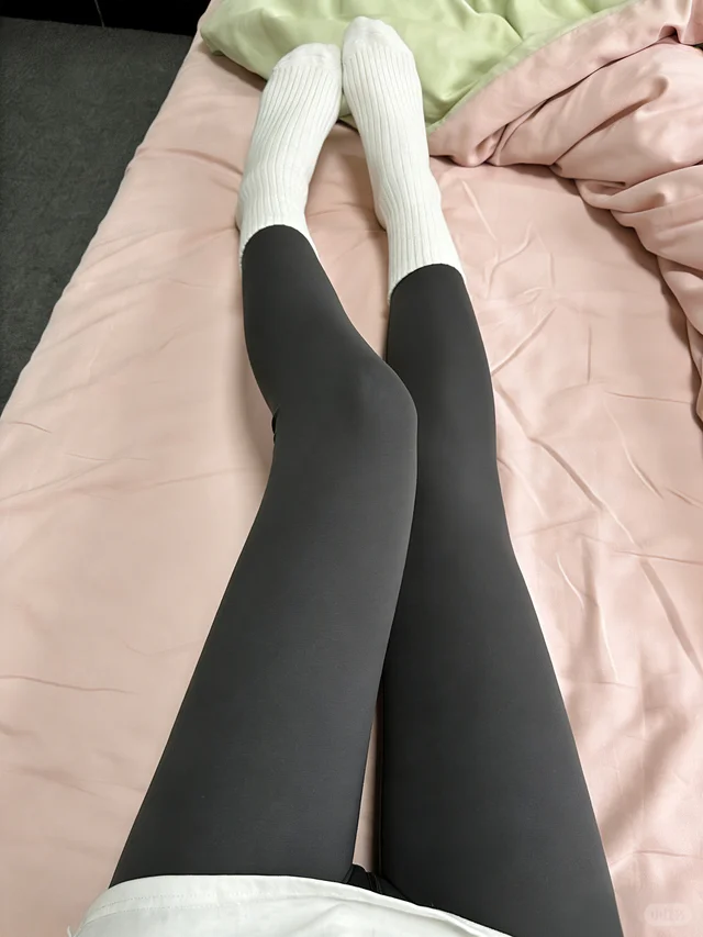 梨形天菜！这条鲨鱼裤焊在身上了