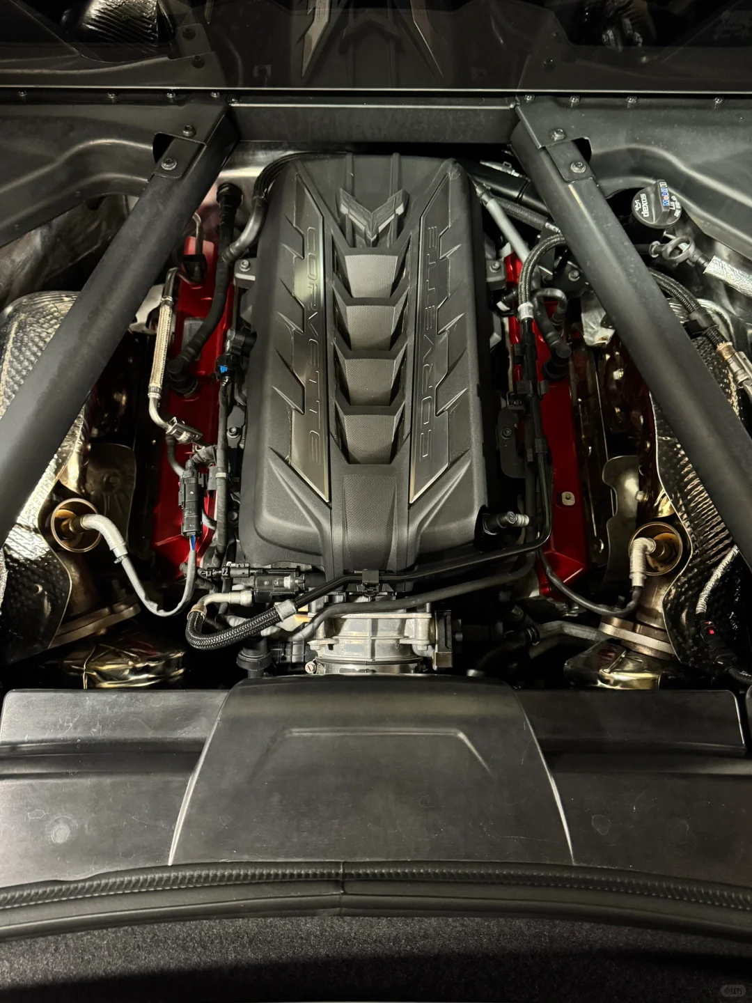 C8克尔维特: 中置6.2自吸大V8！