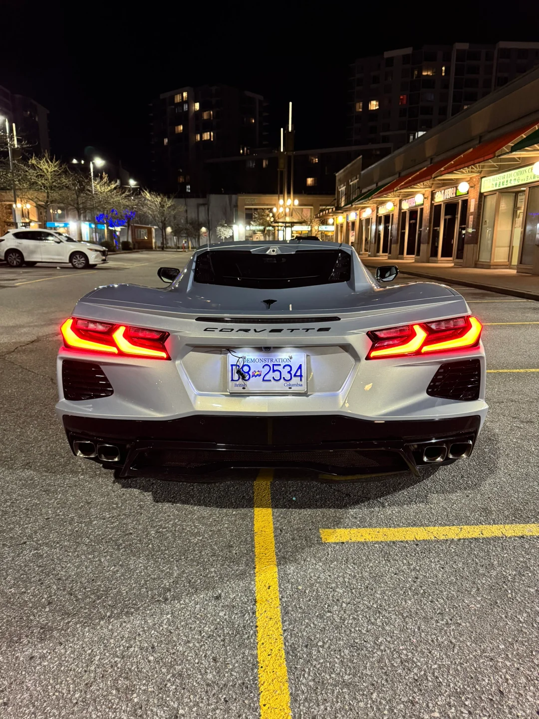 C8克尔维特: 中置6.2自吸大V8！