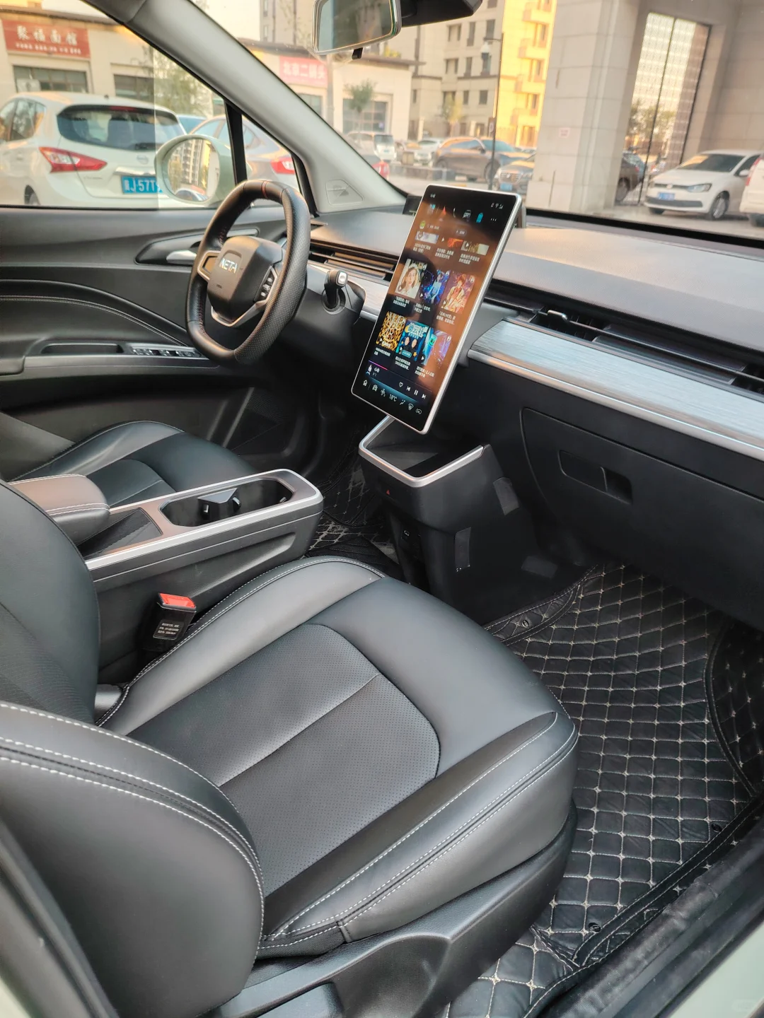 河北出23年哪吒v