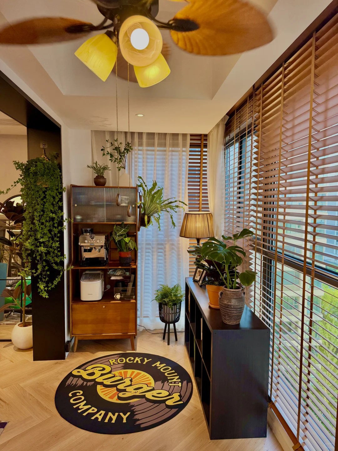 这么好看的阳台，真的很难忍住不拍照！