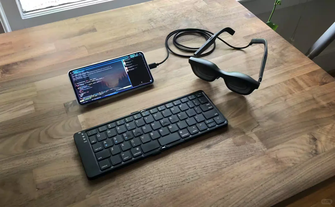 手机上能运行完整的桌面版 Linux 环境！