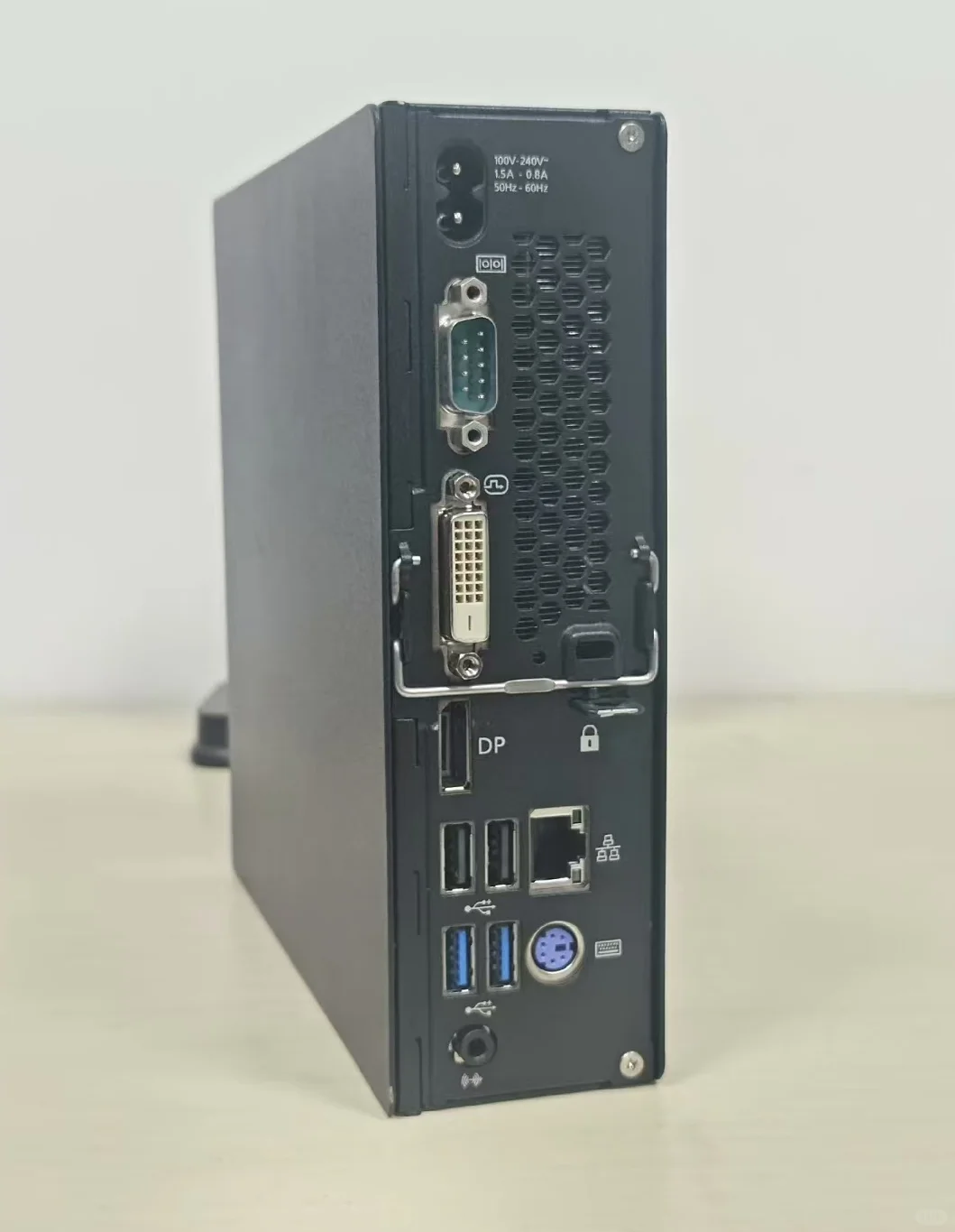 大量“洋垃圾”主机流入闲鱼,最高支持7代U