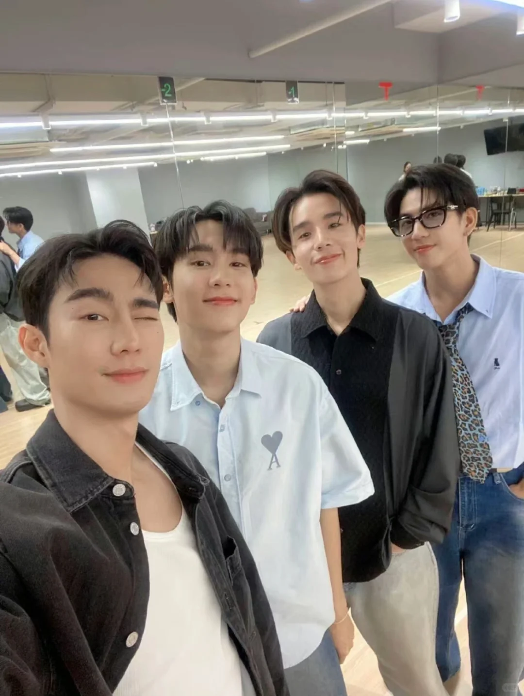 真心❤️提问：java弟弟更像谁？