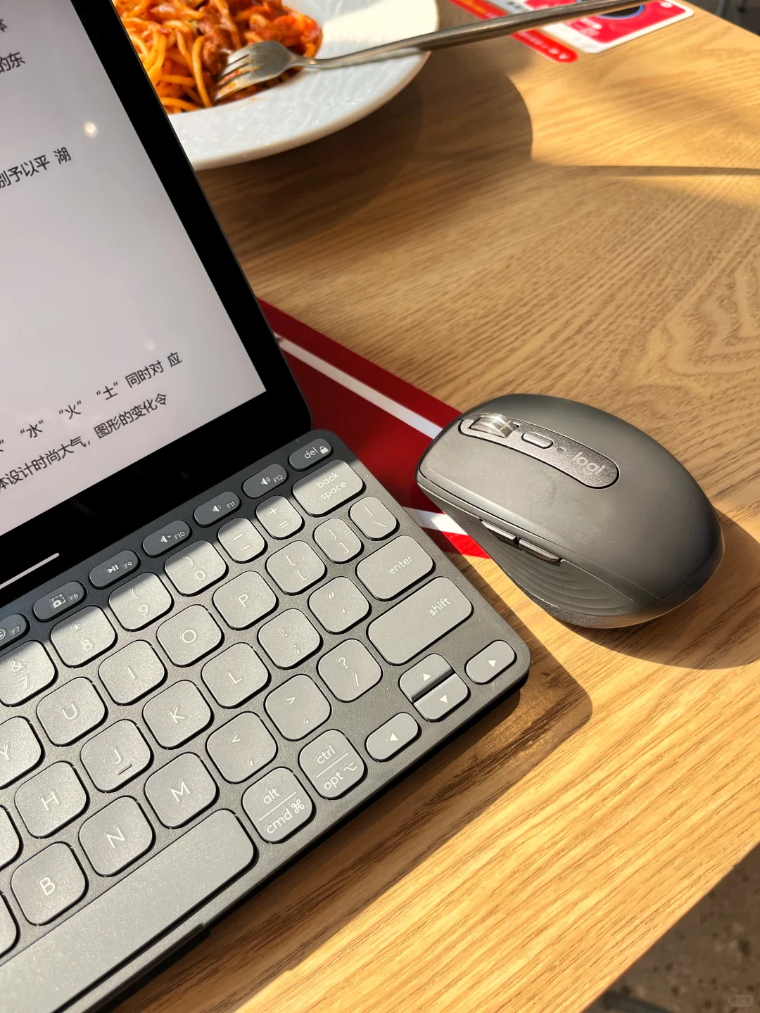 自媒体人的终极生产力 | 罗技Keys to go2