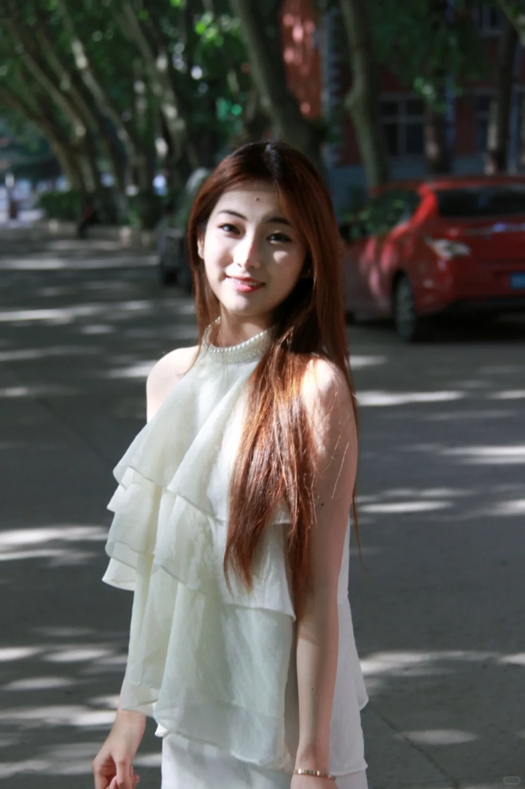 妥妥的清冷感大美女