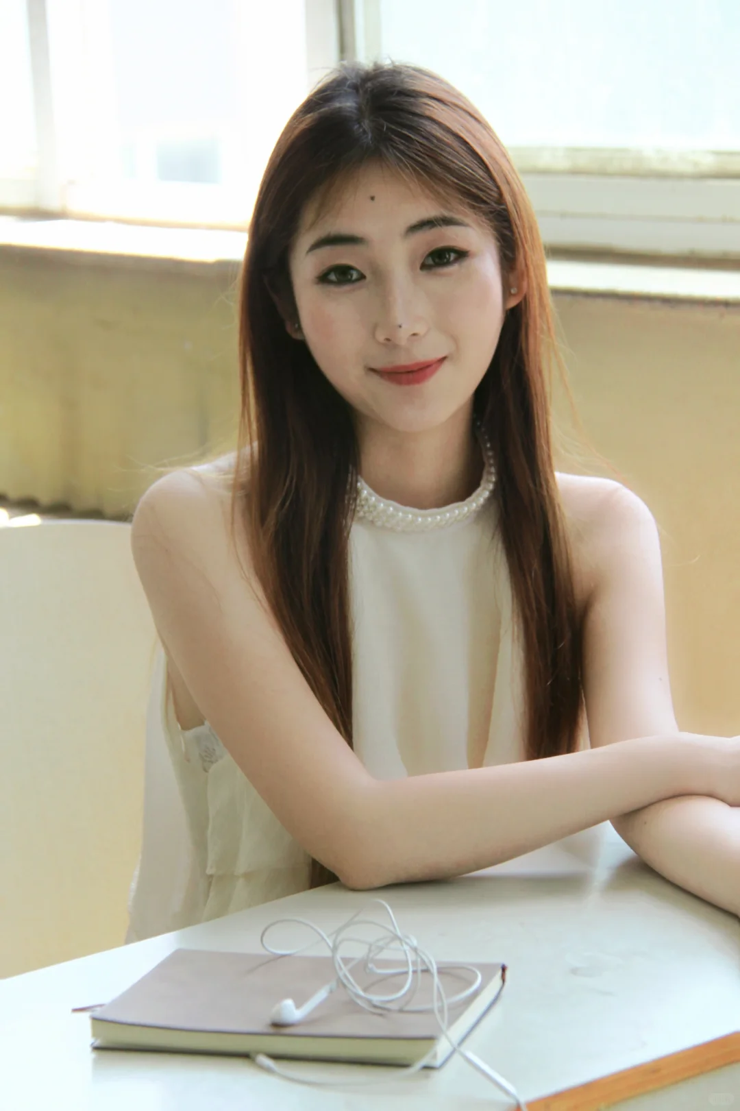 妥妥的清冷感大美女