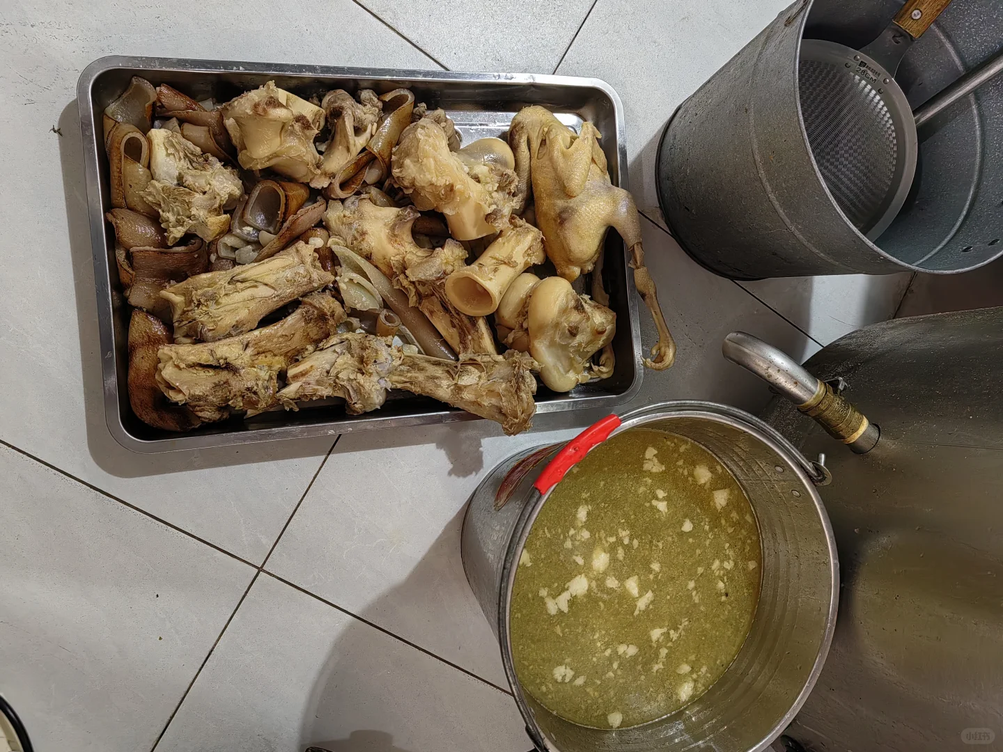 从开店到关店只 用了一年半的时间。。