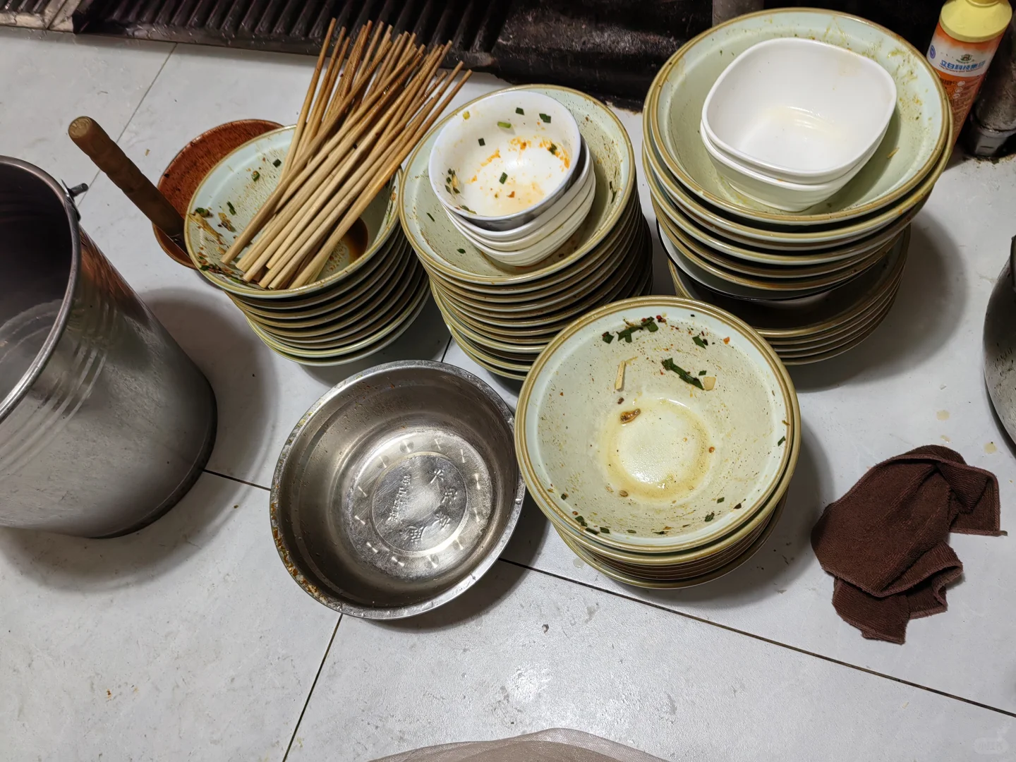 从开店到关店只 用了一年半的时间。。