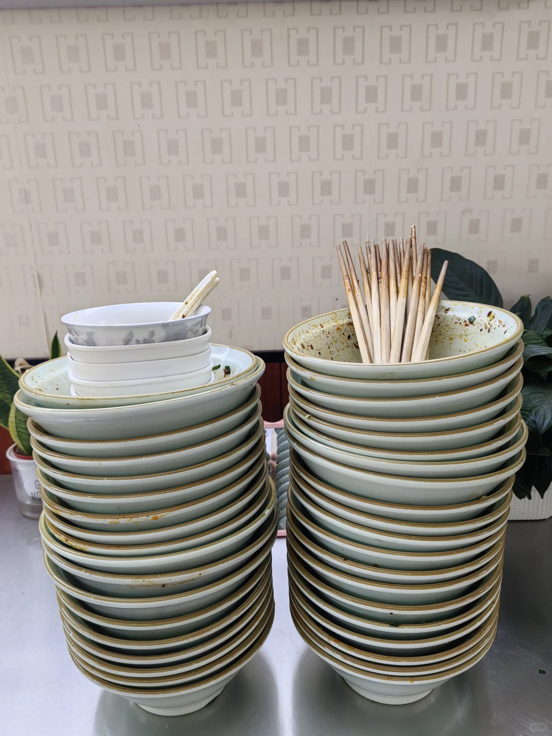 从开店到关店只 用了一年半的时间。。