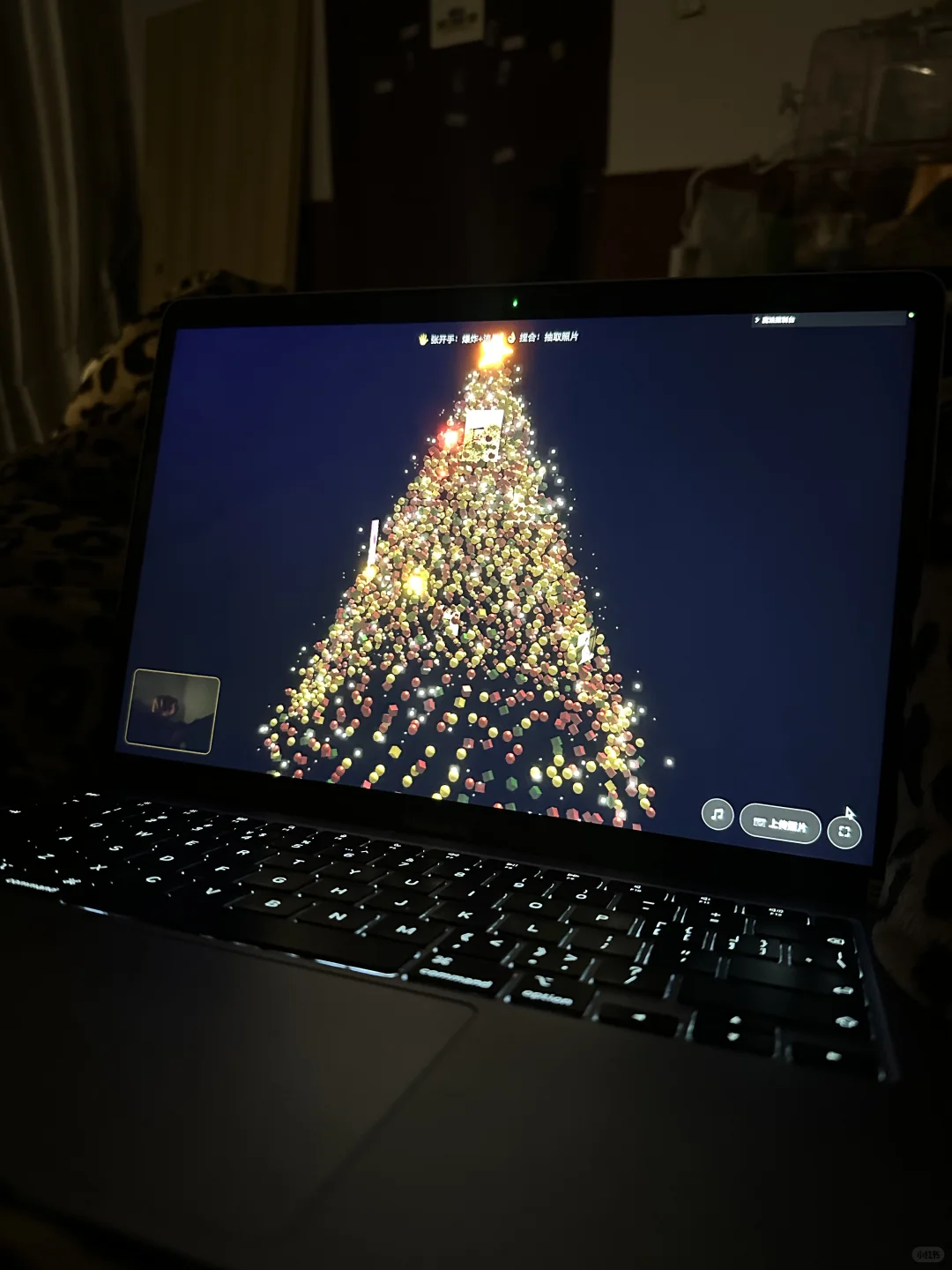 是谁发明的圣诞代码！🎄