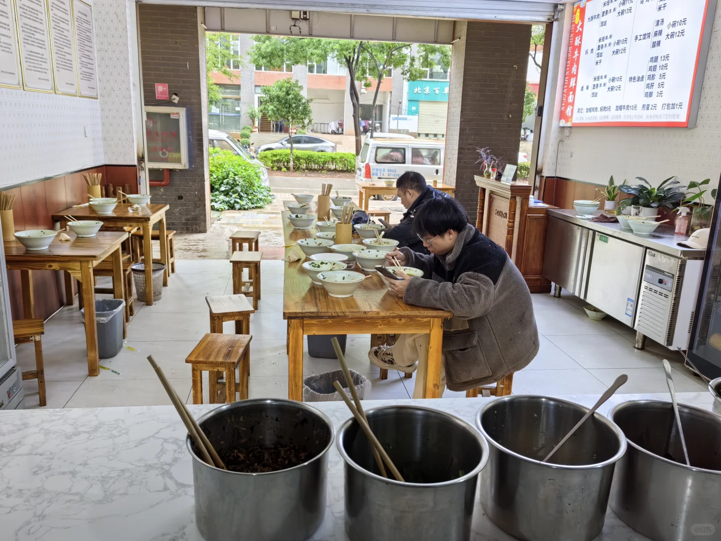 从开店到关店只 用了一年半的时间。。