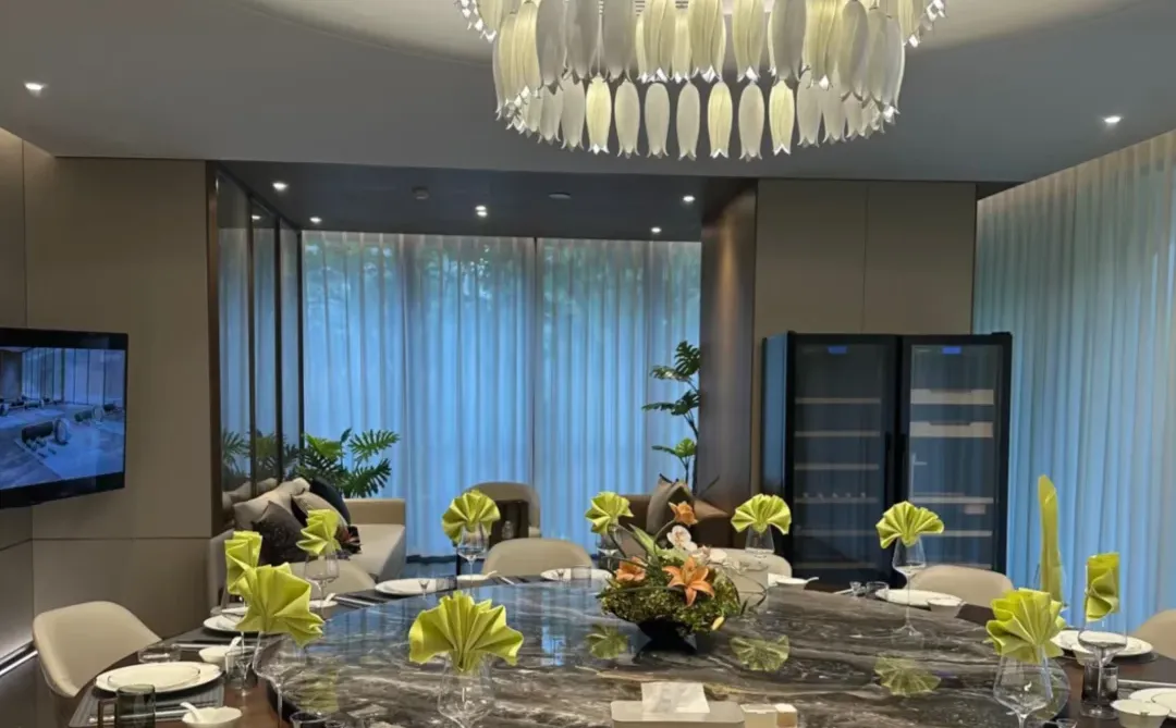 北龙湖内部接待餐厅招聘服务员