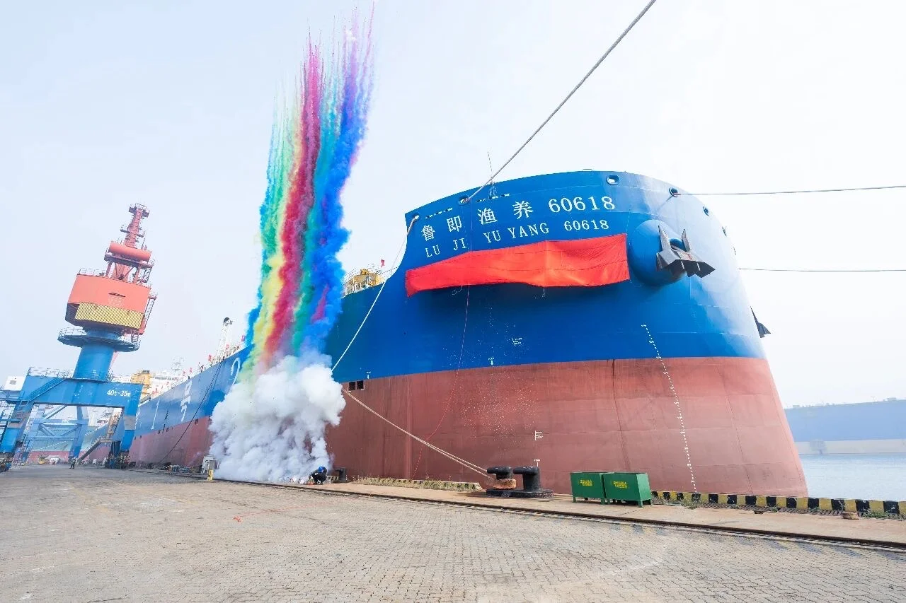 15万吨智慧渔业养殖工船“国信1号2-2”交付