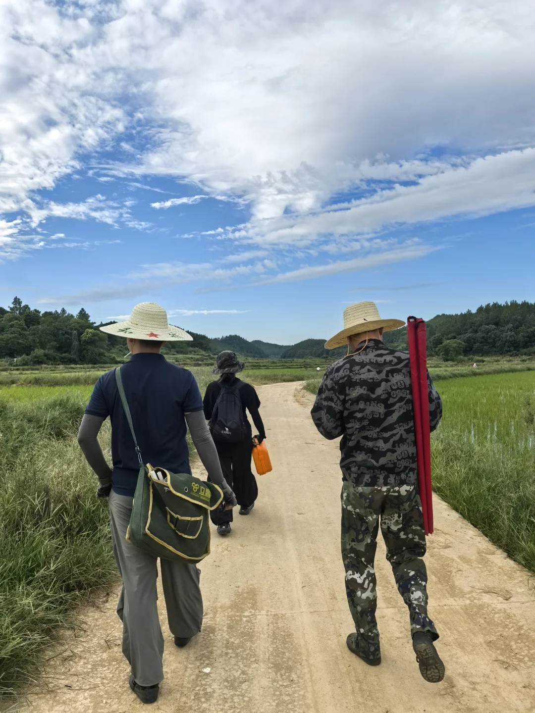 林业调查女生！今天是去赶野味的野人！