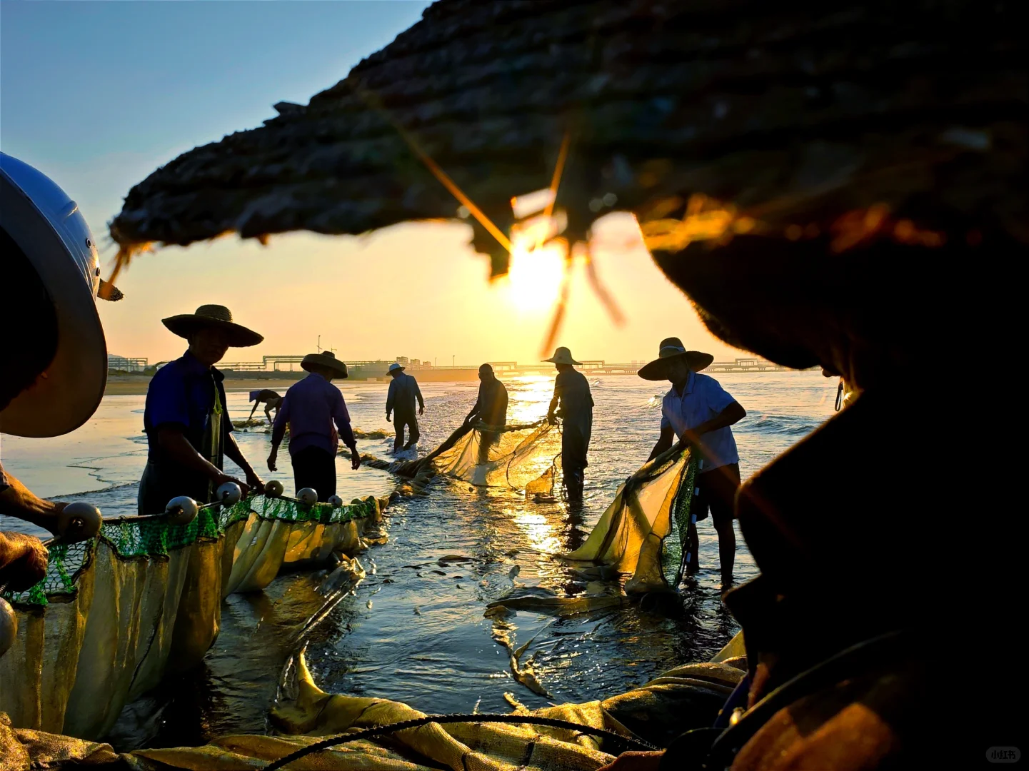 开渔后的第一缕阳光