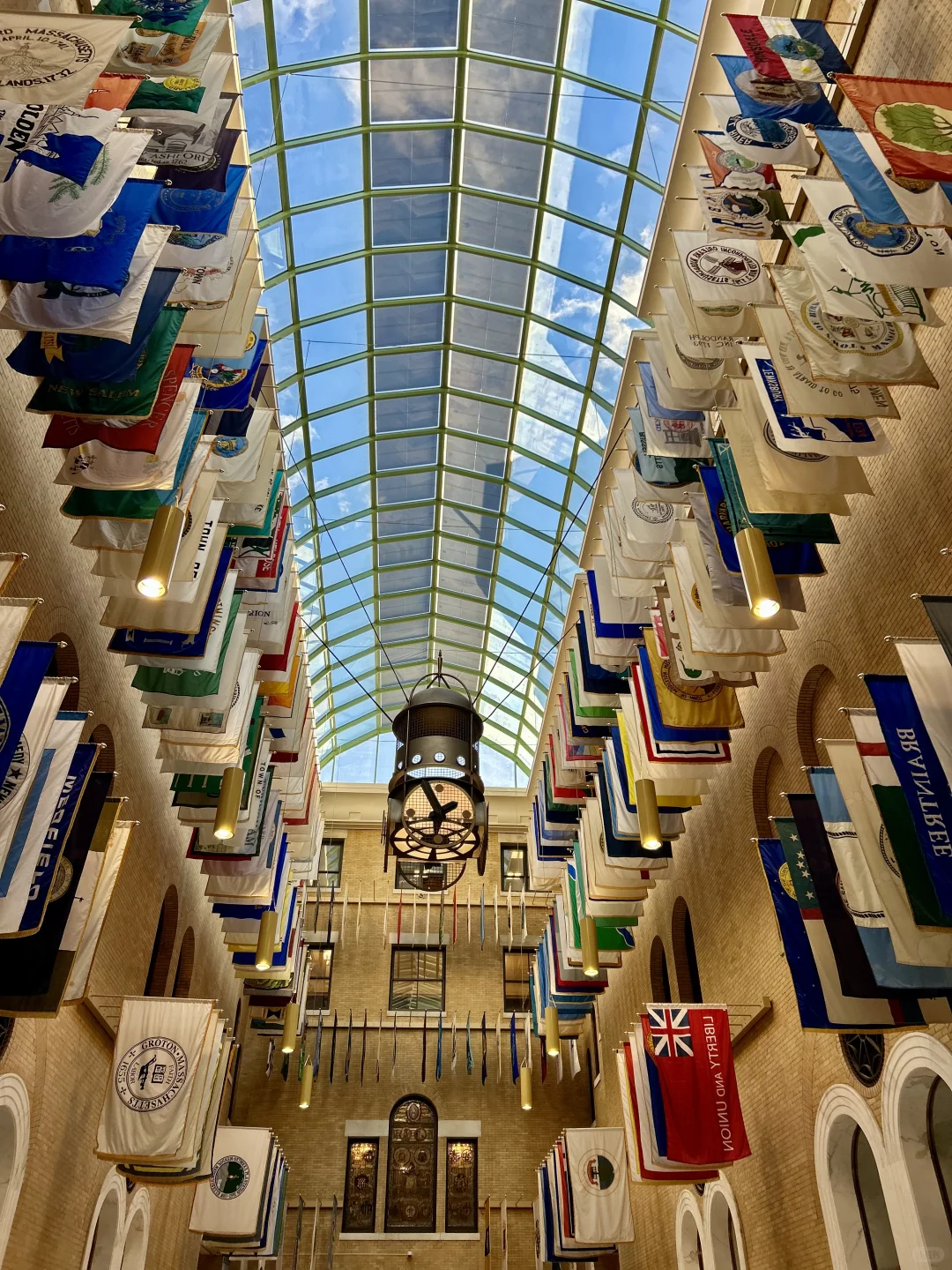 波士顿：两百年议会大厦的历史与包容🔁