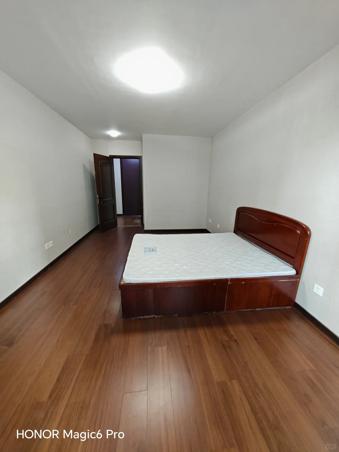 五道口六道口清华林业大学精装主卧南向26平