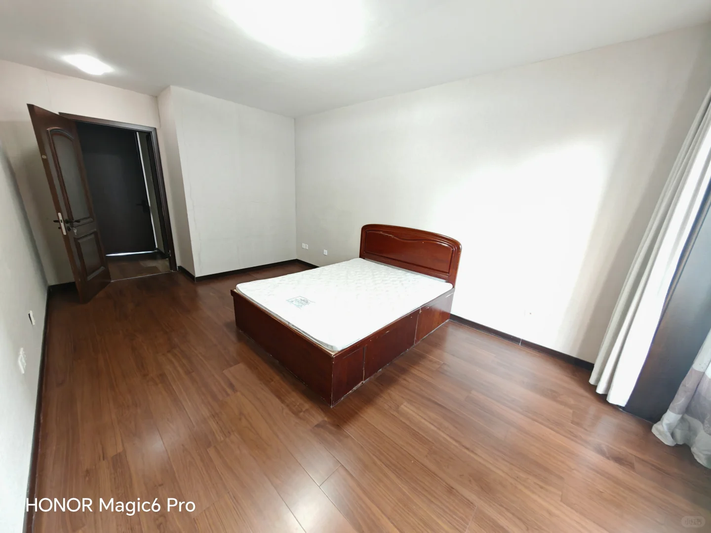 五道口六道口清华林业大学精装主卧南向26平