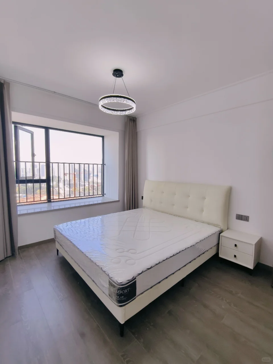 盘龙区西南林业大学附近三室两卫押一付一大