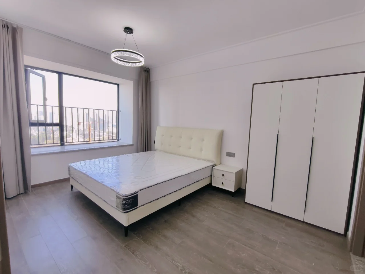 盘龙区西南林业大学附近三室两卫押一付一大