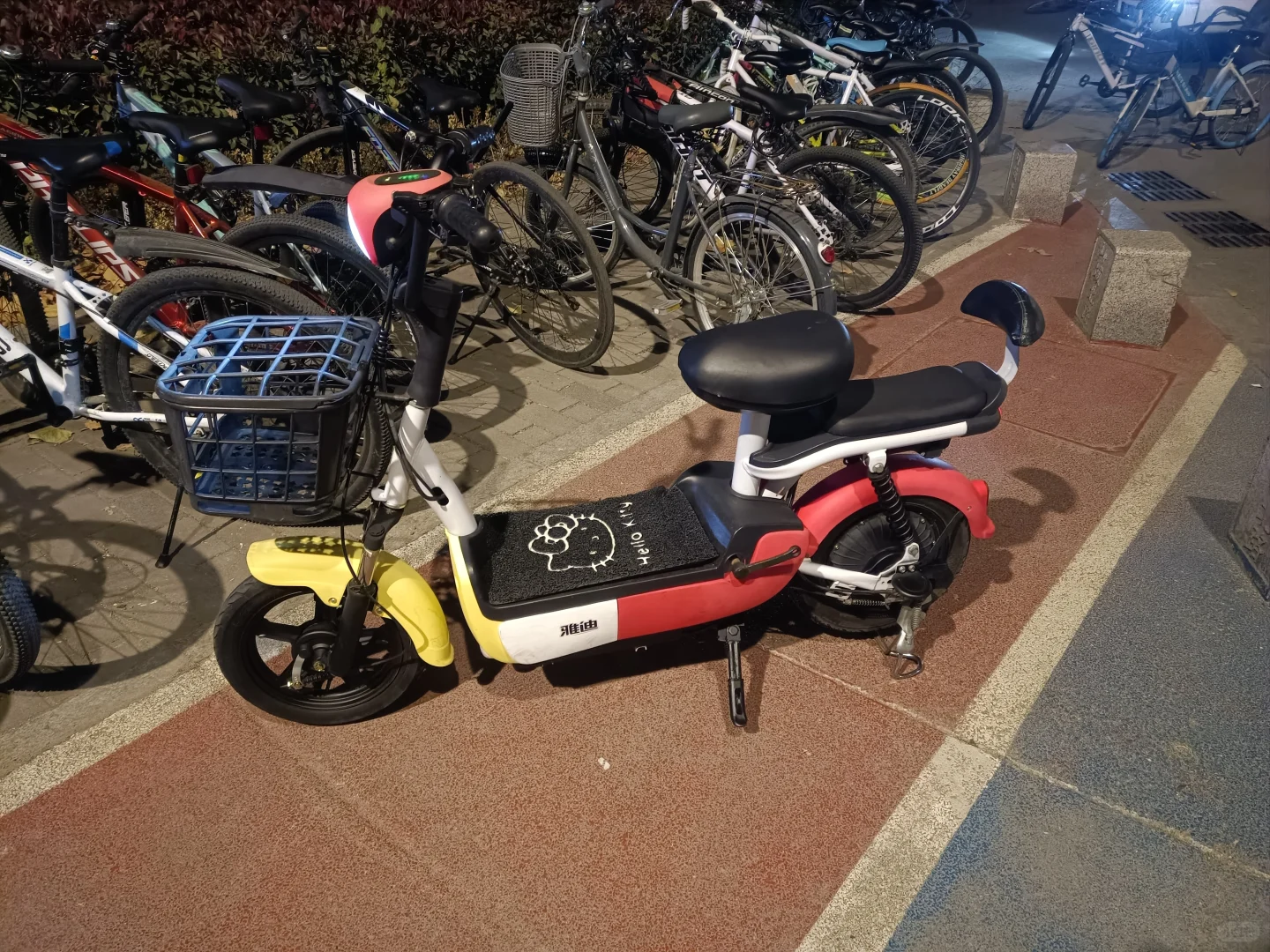 青岛农业大学出雅迪电动车