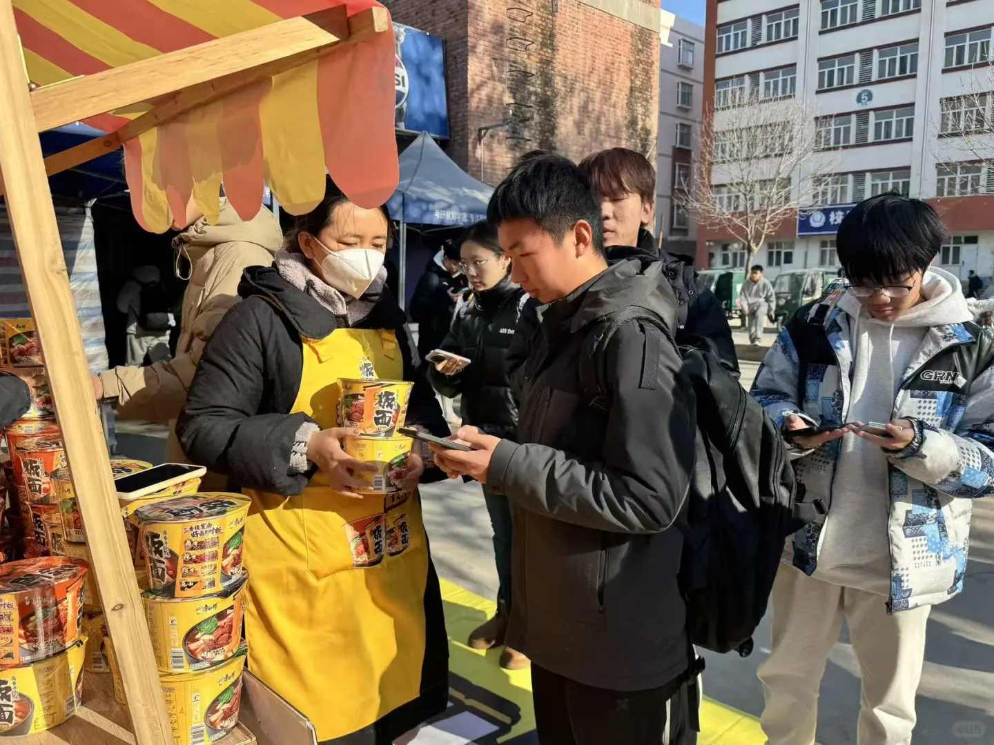 河北农业大学点大超市康师傅新品板面尝鲜价