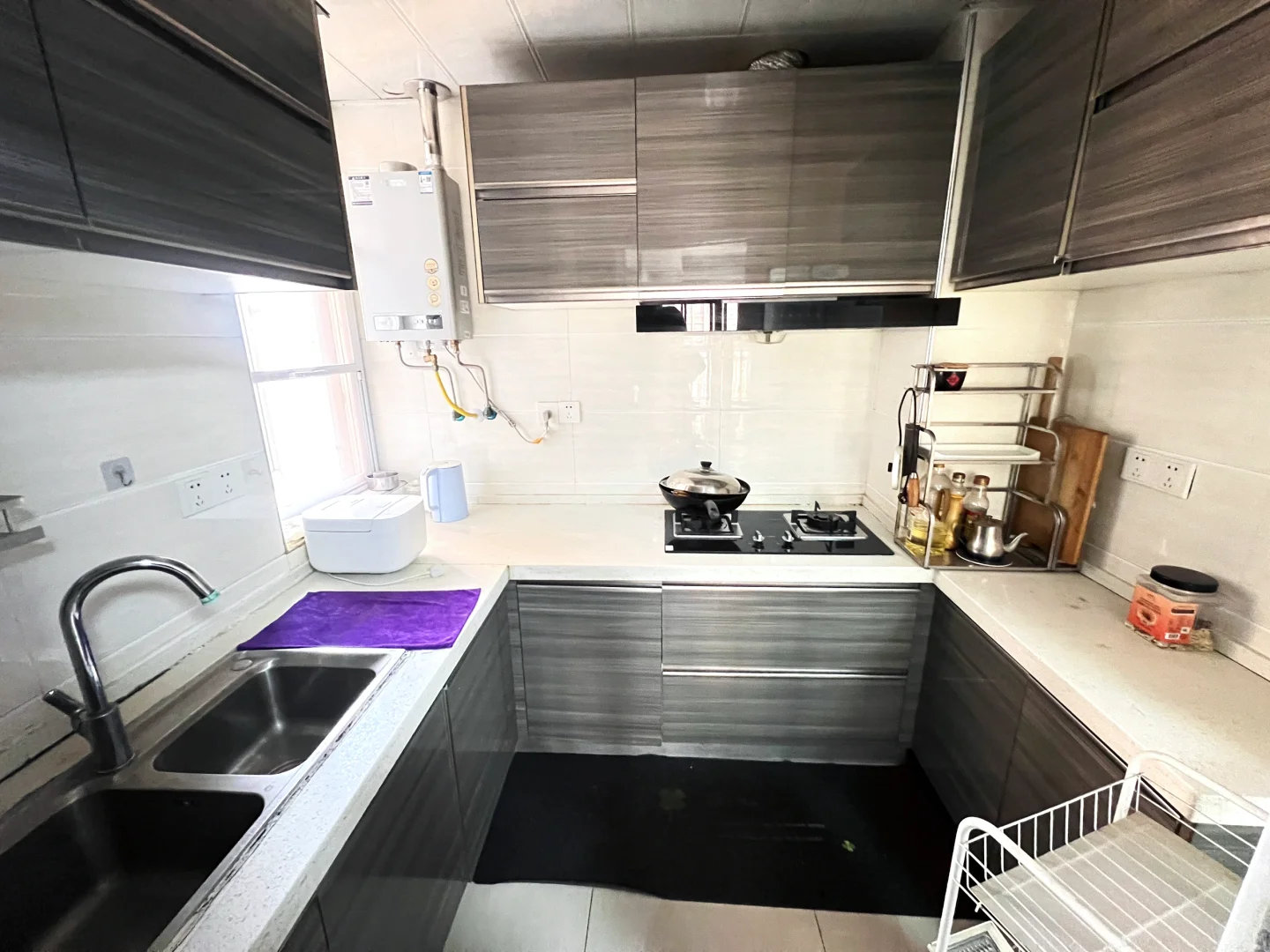 华中农业大学 瑞湖天地 精装三居 含泪出租