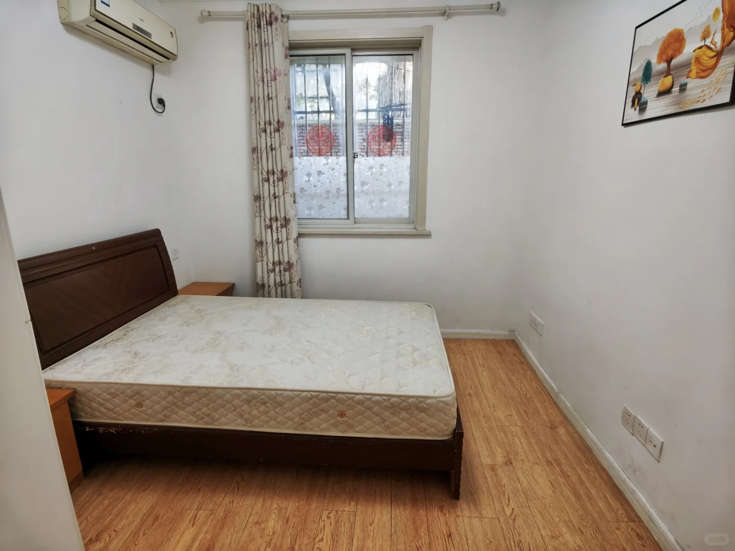 林业大学一楼带院两房2300